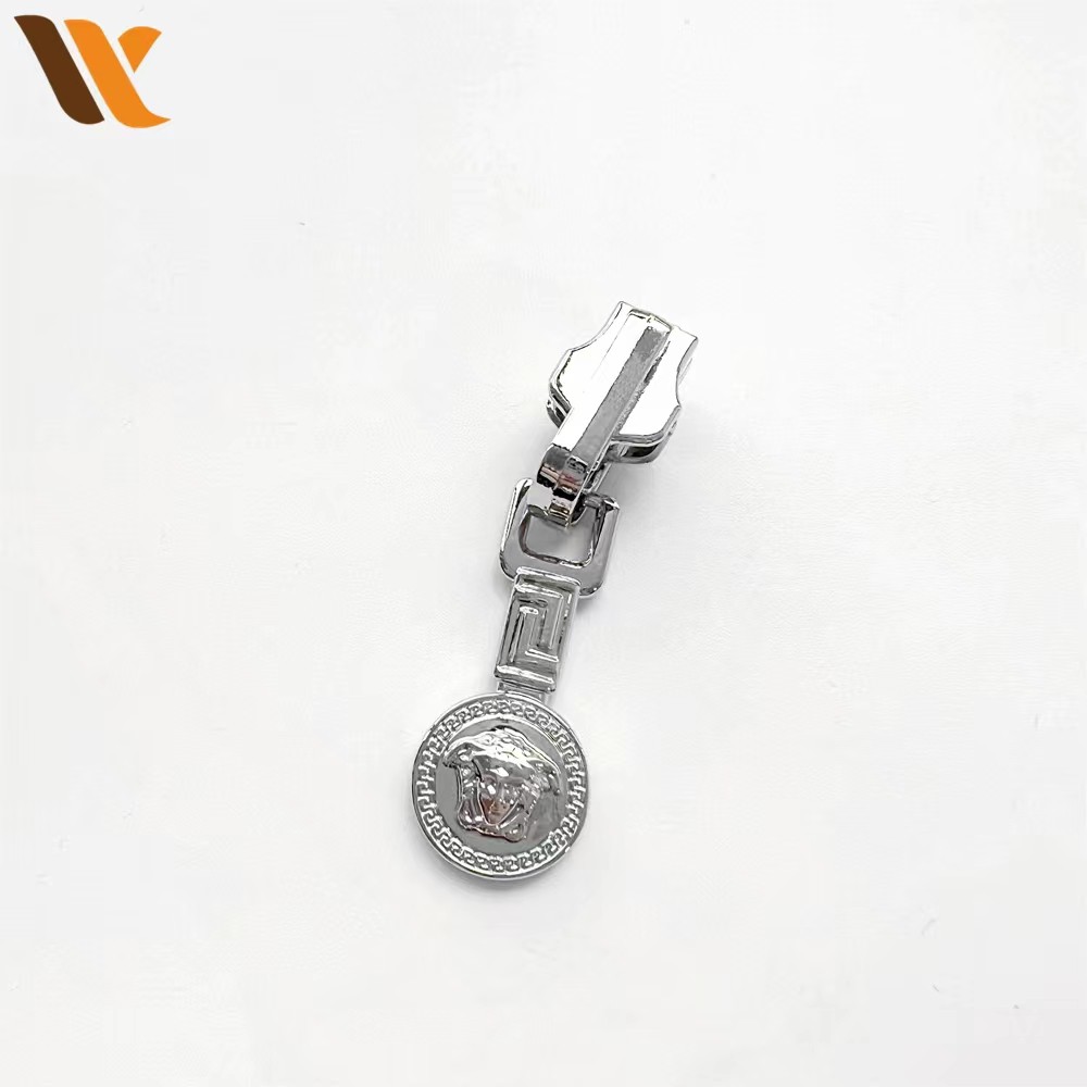 Customized Zipper Puller For Mens Clothing 3