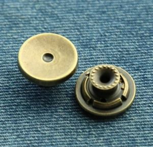 Botwm metel pres Denim clasurol